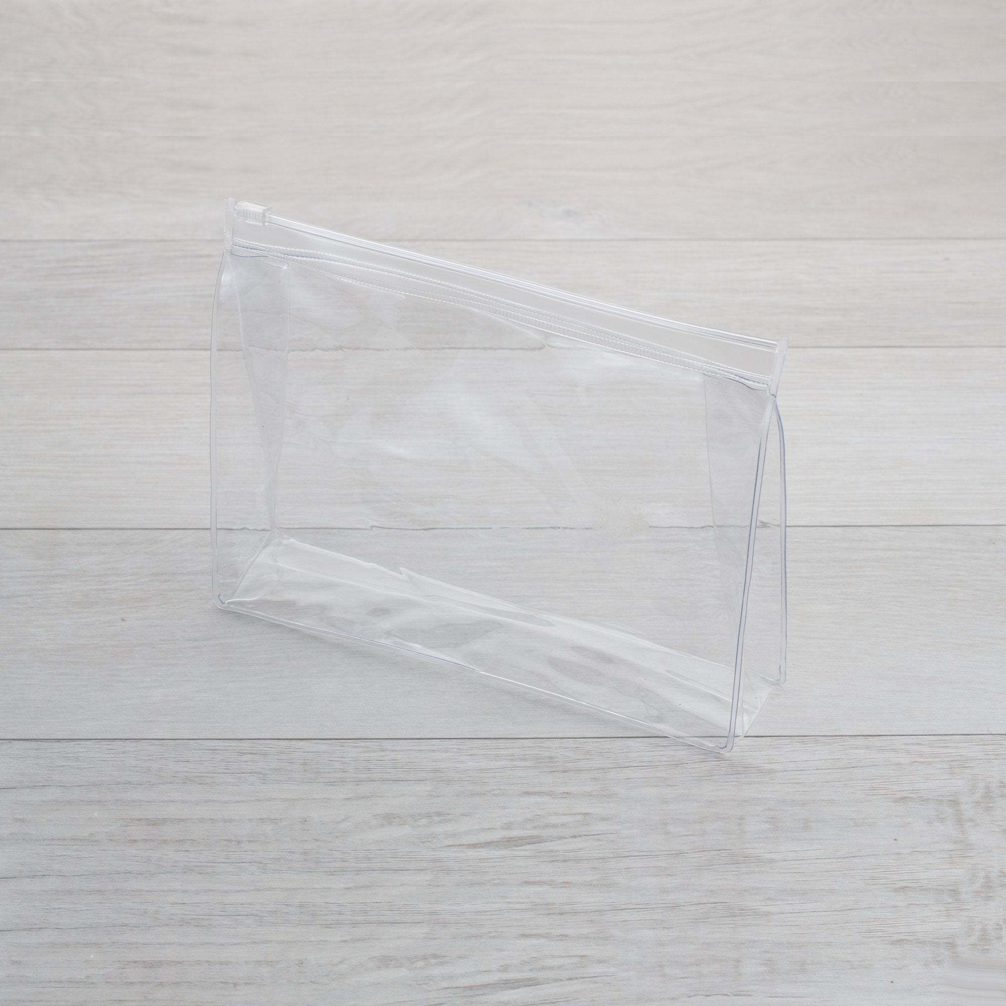 No Logo Big “Triangular” PVC Pochette